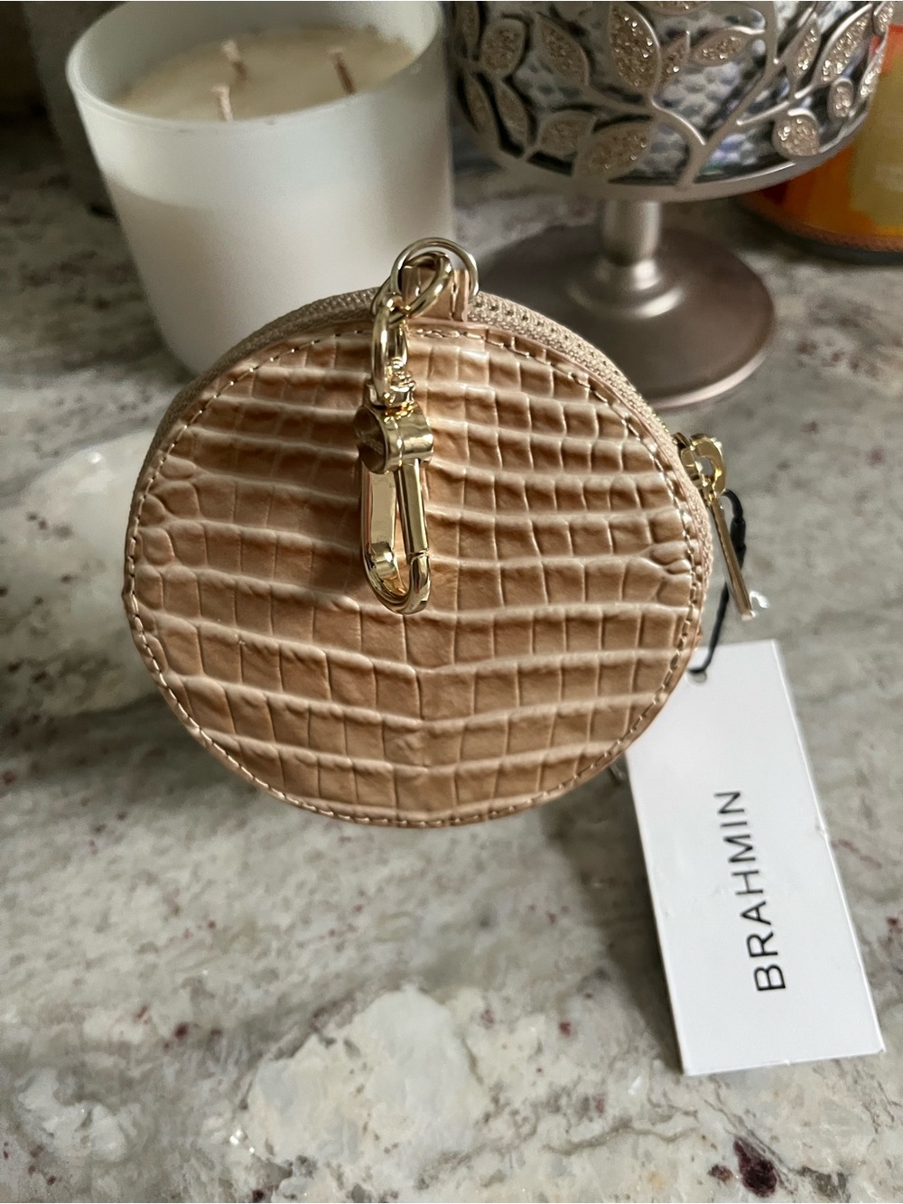 Brahmin Metallic cream w gold Croc-Embossed Round Coin Purse Keychain - Picture 2 of 4
